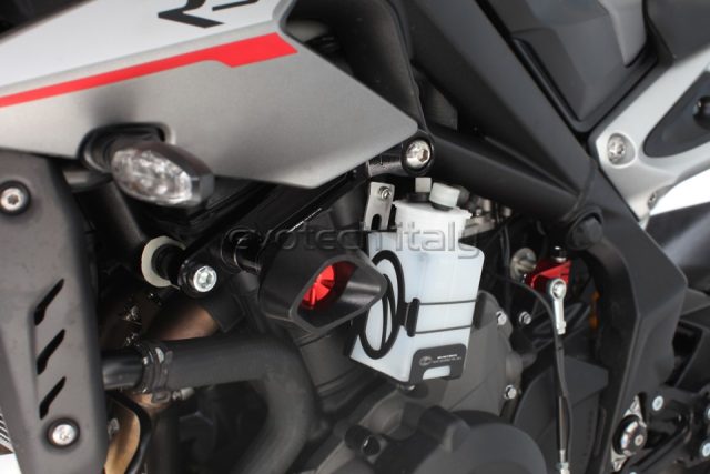 TRIUMPH STREET TRIPLE 675R ŠTITNIK DEFENDER KLIZAČ MOTOCIKLA 04